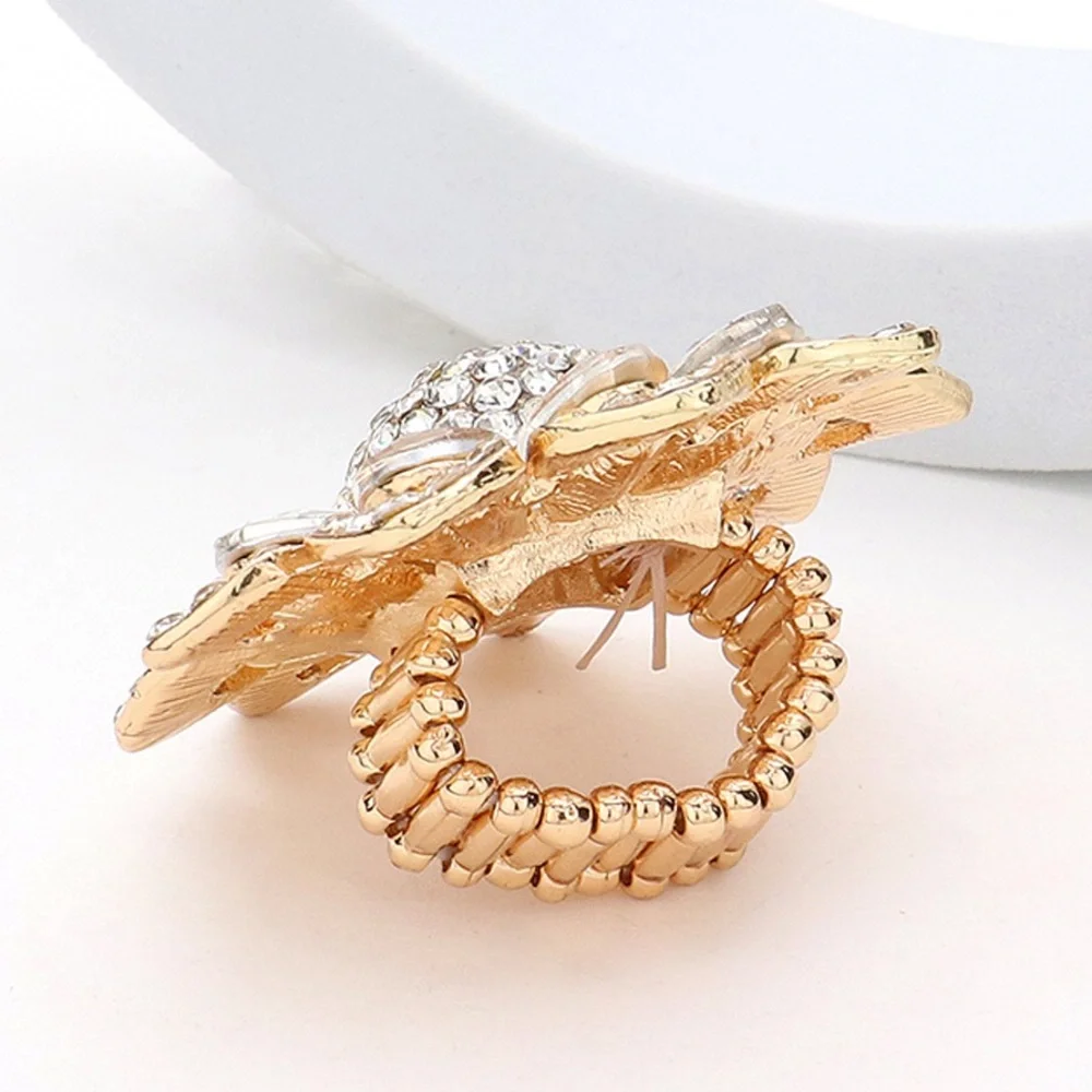 Oval Glass Stone Flower Stretch Ring